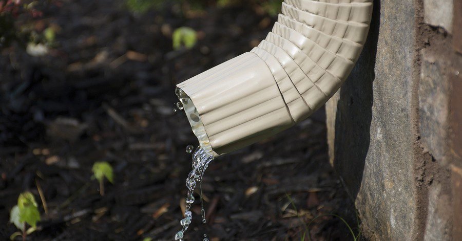 Seamless Gutters 8 Gutter